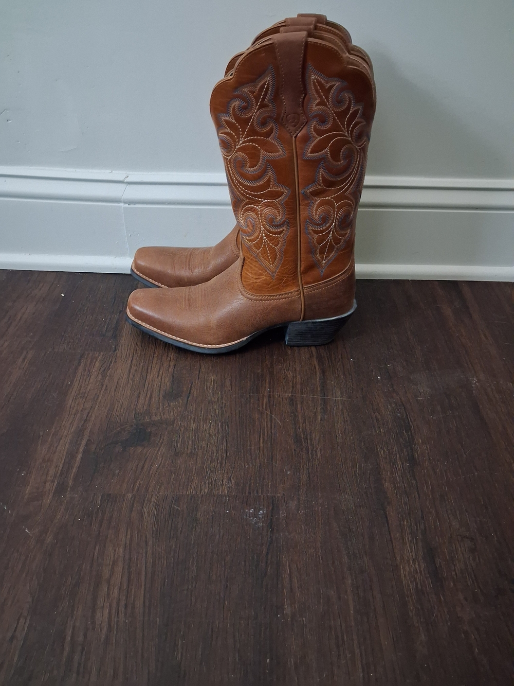 Ariat Brown Cowboy Boots - Picture 3 of 9